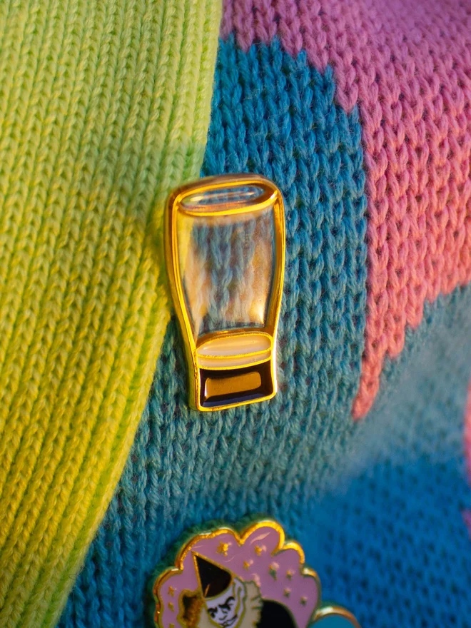 guiness pint enamel pin