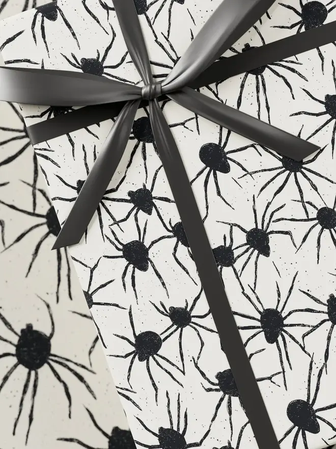 Spider Wrapping Paper 