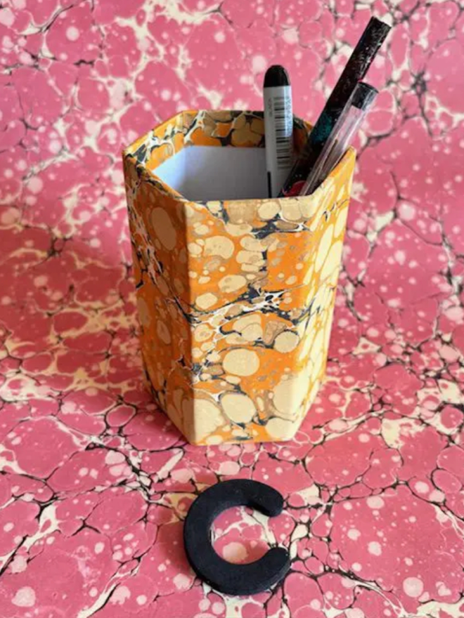 Pen Pot. A pen pot in C