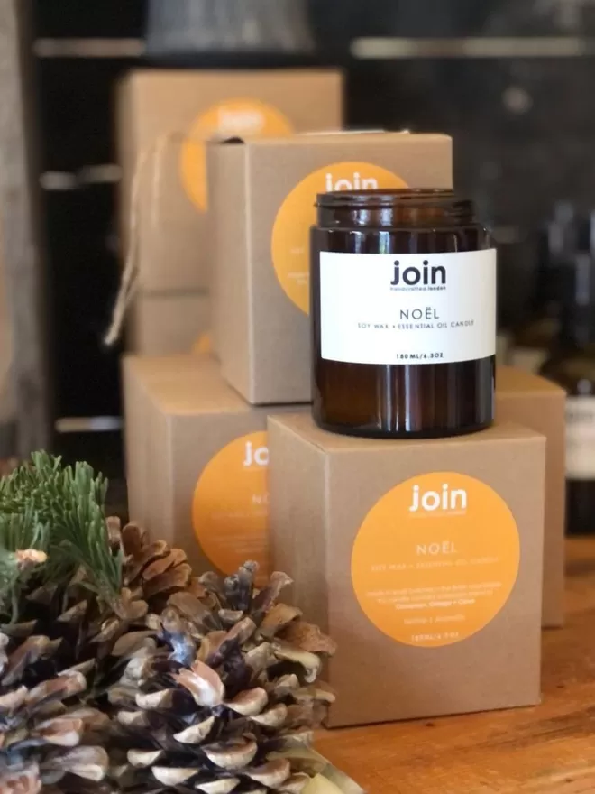 Noël - Join Luxury Scented Soy Wax & Essential Oil Candle