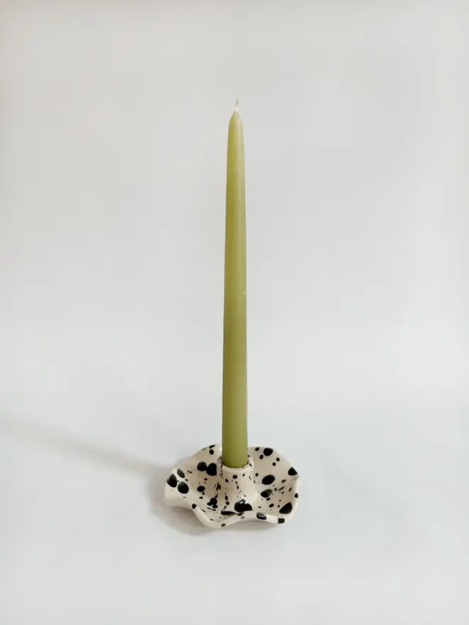 ceramic wavy candlestick holder black