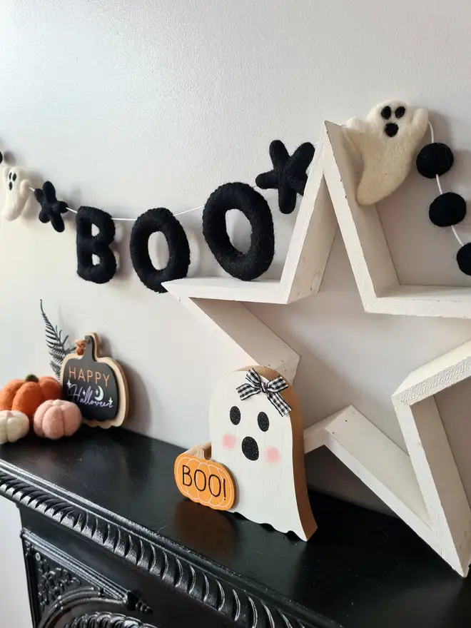 'Boo' Felt Halloween Garland
