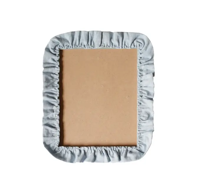 picture frame with blue ruffled border