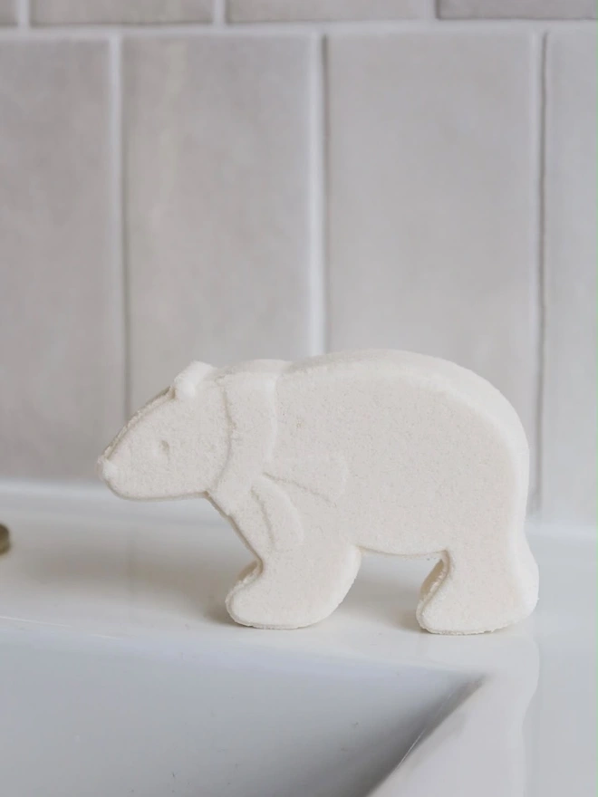 Polar Bear Bath Bombs for children and adults. Natural Ingredients. Vegan. 