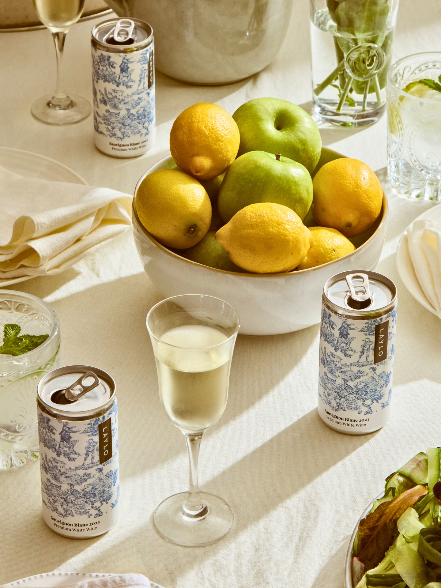 sauvignon blanc wine cans