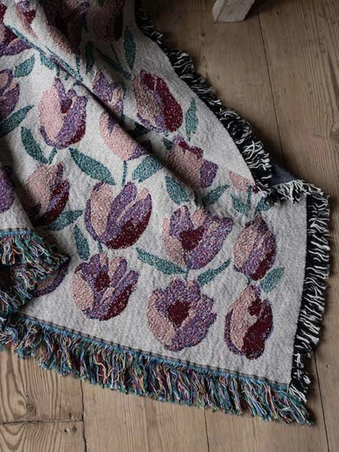 Tulip Kisses Blanket