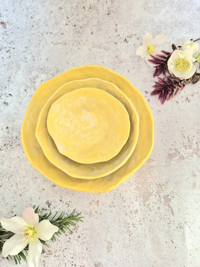 Nesting set of bowls, ceramic bowls, pottery bowls, Jenny Hopps Pottery, ceramic gift, home gift, yellow