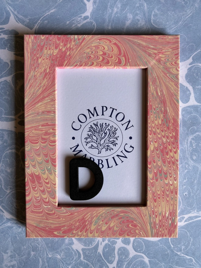 6 x 4 photograph frame in pattern D