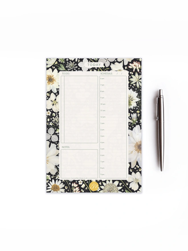 Daily Planner Pad with tear-off sheets, in a floral design