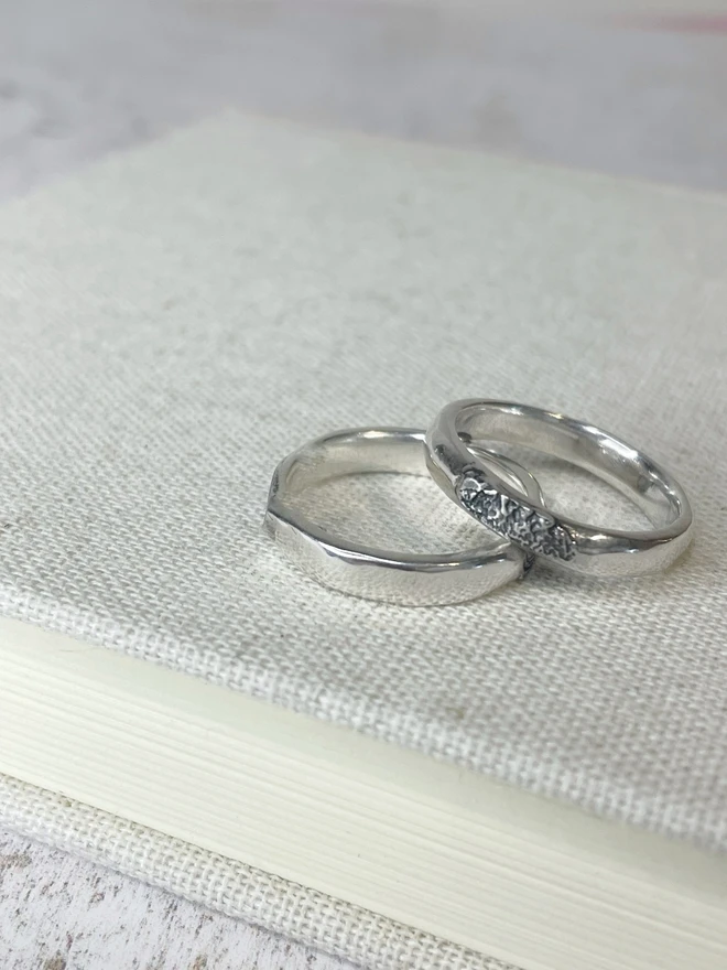 Make a recycled sterling silver or gold ring of your dog's individual nose or paw print, using our at home paw print ring kits. Perfect gift to remember your fur baby. Made by Celina C Jewellery, a small business in the UK, find on Holly and Co.
