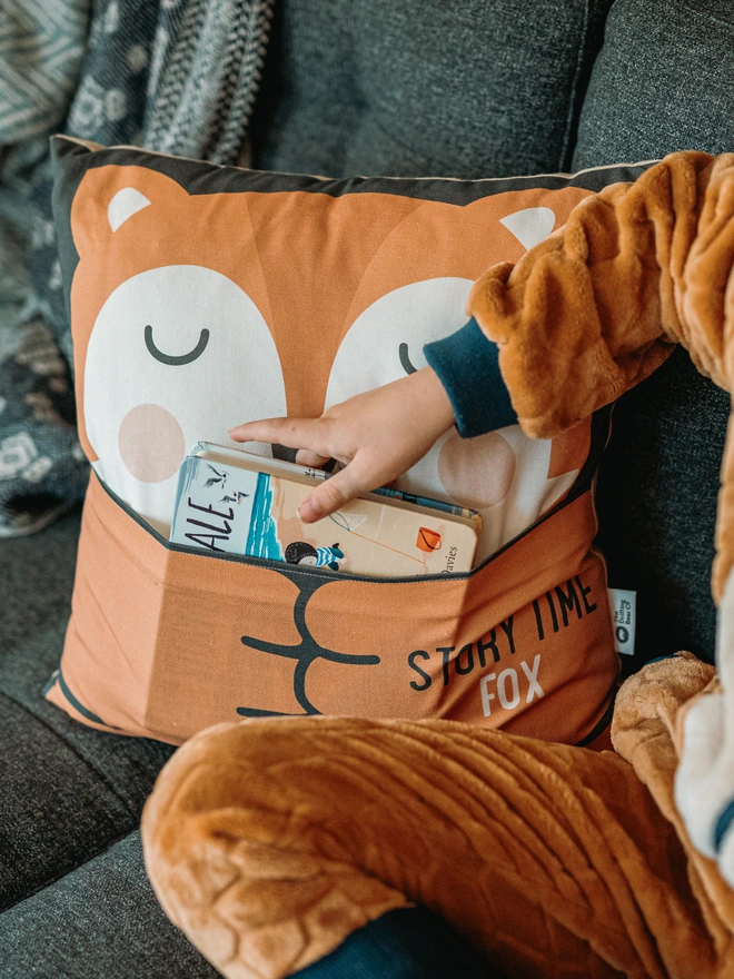 Hug and Fable Fox Pocket Story Cushion