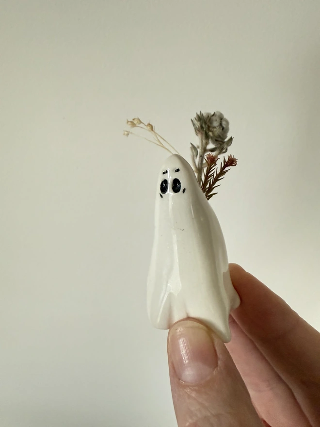 Ceramic Ghost Vase (Club Holly & Co)
