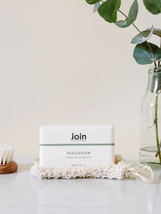 Hedgerow scented soap bar