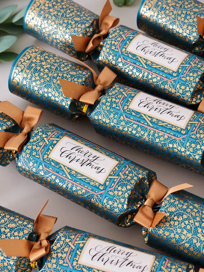 Golden Ivy Luxury Christmas Crackers (Set Of 6)