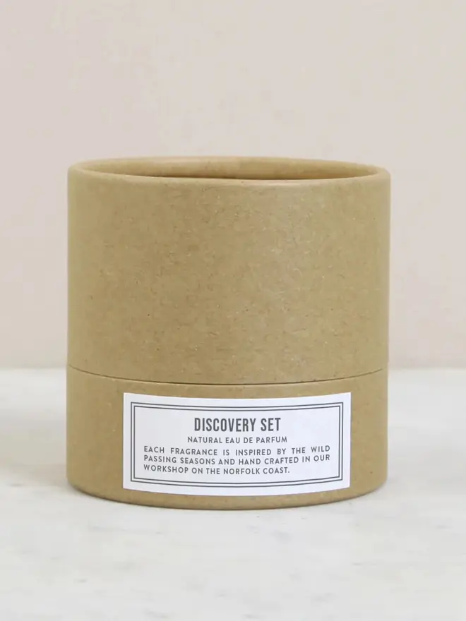 Set of 10 mini vials of perfume in a gift box