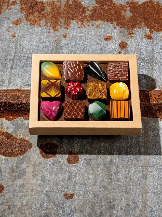 12 colourful jewel bonbons in a eco-friendly box