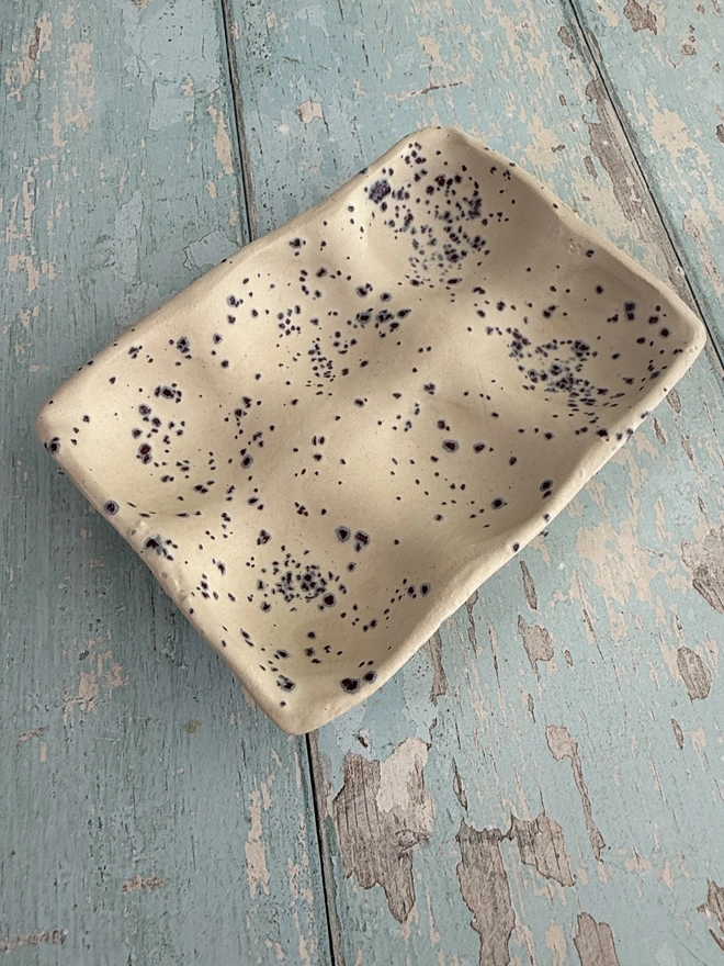 White purple speckled egg tray kitchen storeage