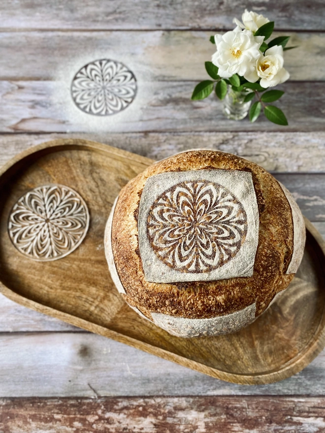 Bread art stencils - round