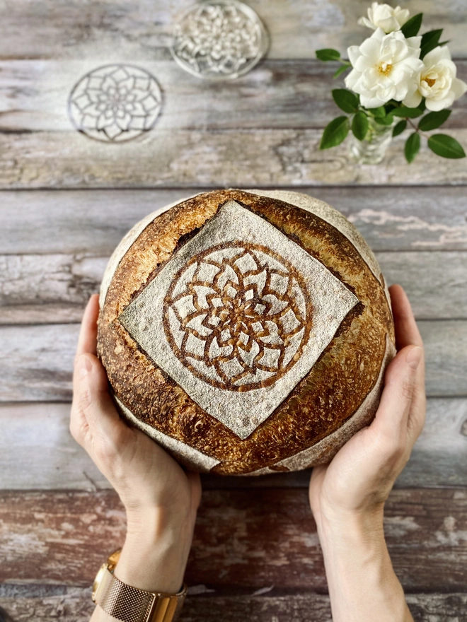 Bread art stencils - round
