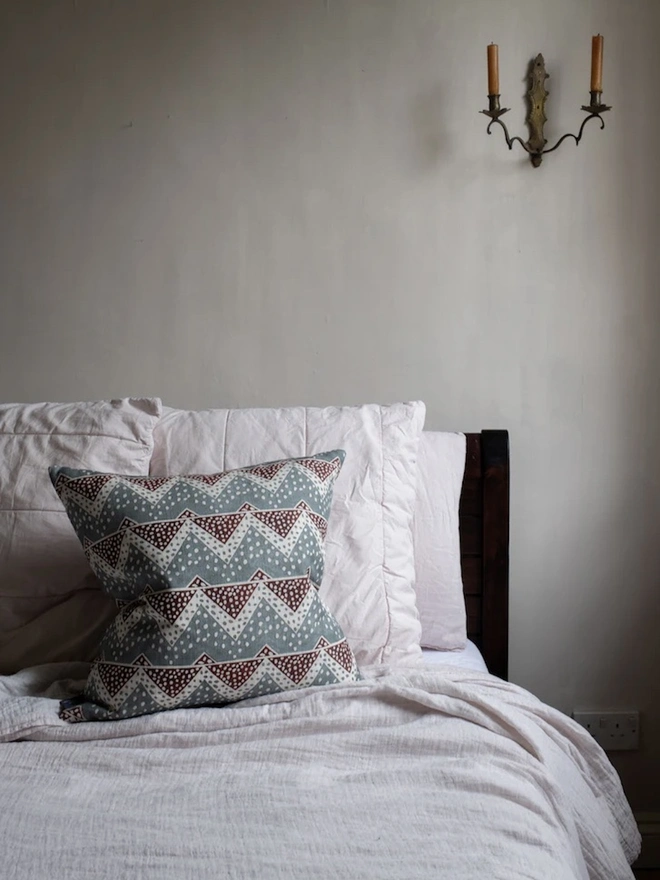 Snow 'Peaks' Cushion