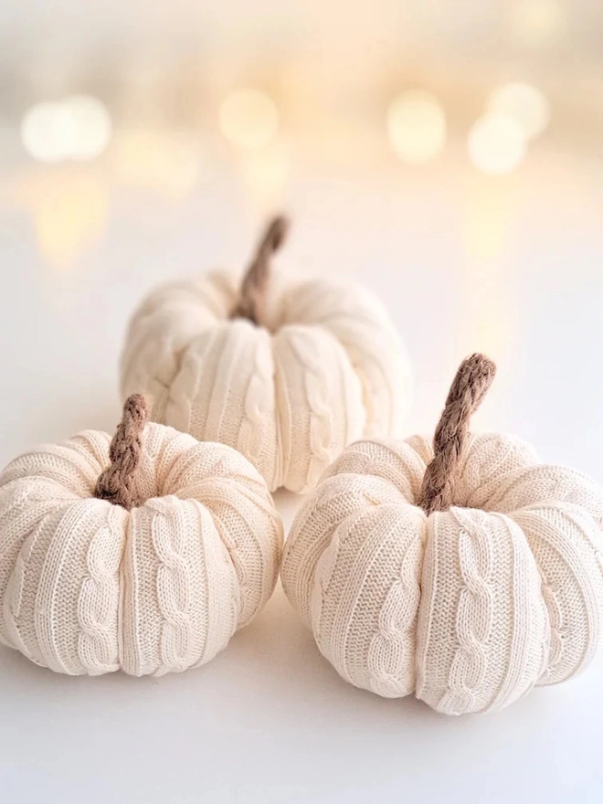 Cream Cable Knit Pumpkins