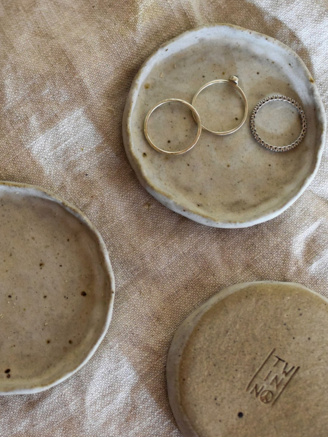 stoneware round trinket dish