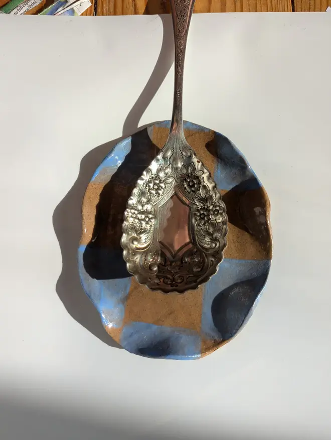 Check Wavy Spoon Rest