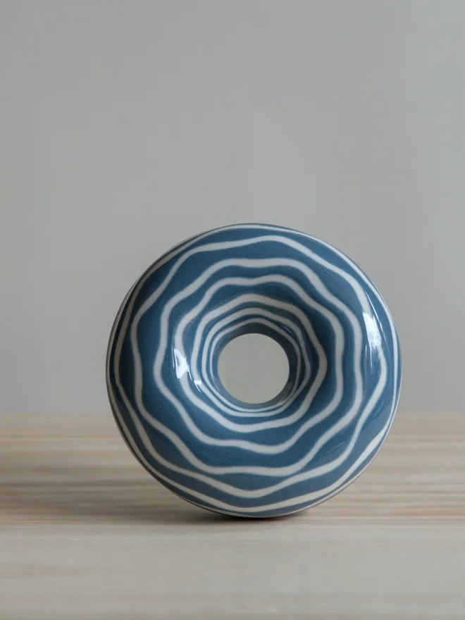 Avocado Planter Blue & White Wavy Circles