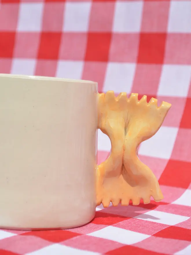 Farfalle Mug (Tapered)