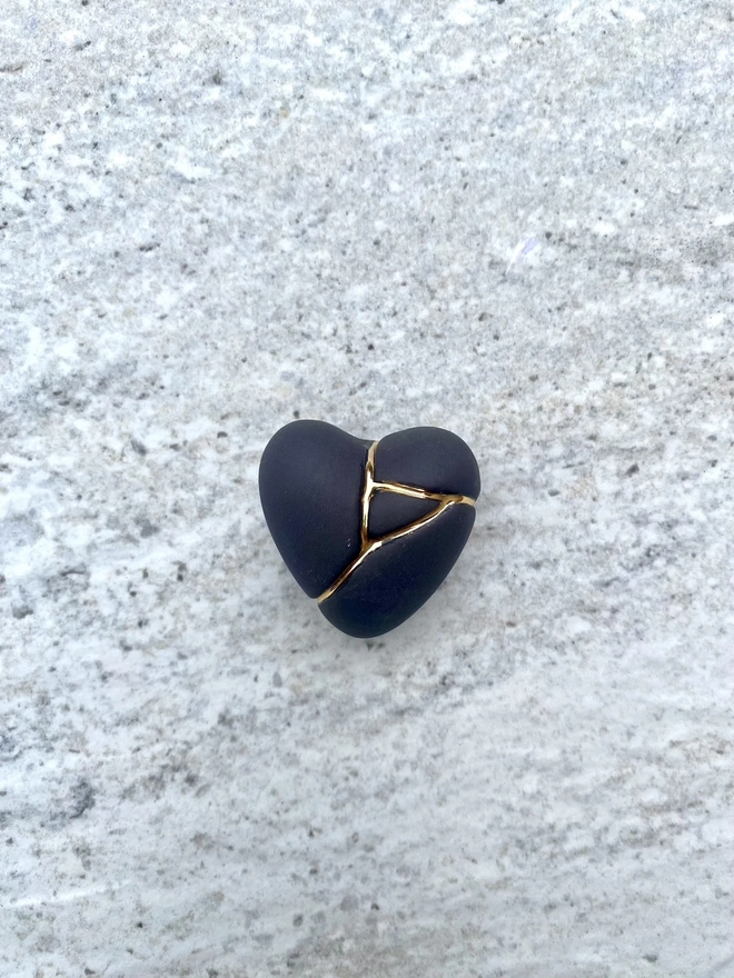 Black Kintsugi Heart Worry Stone