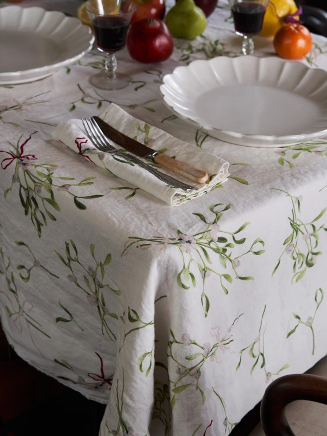 Mistletoe linen tablecloth