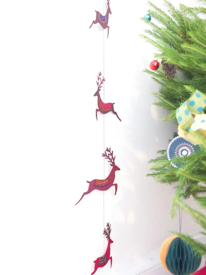 christmas reindeer hanging garland decoration