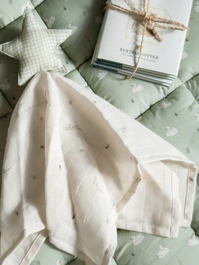 muslin star soother
