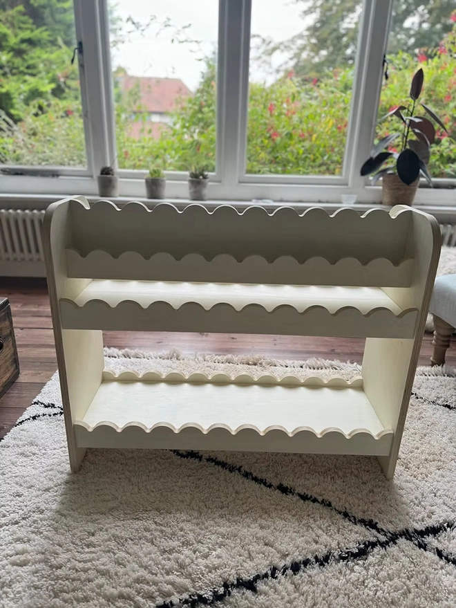 Montessori Children's Toy and Bookcase (Scallop)