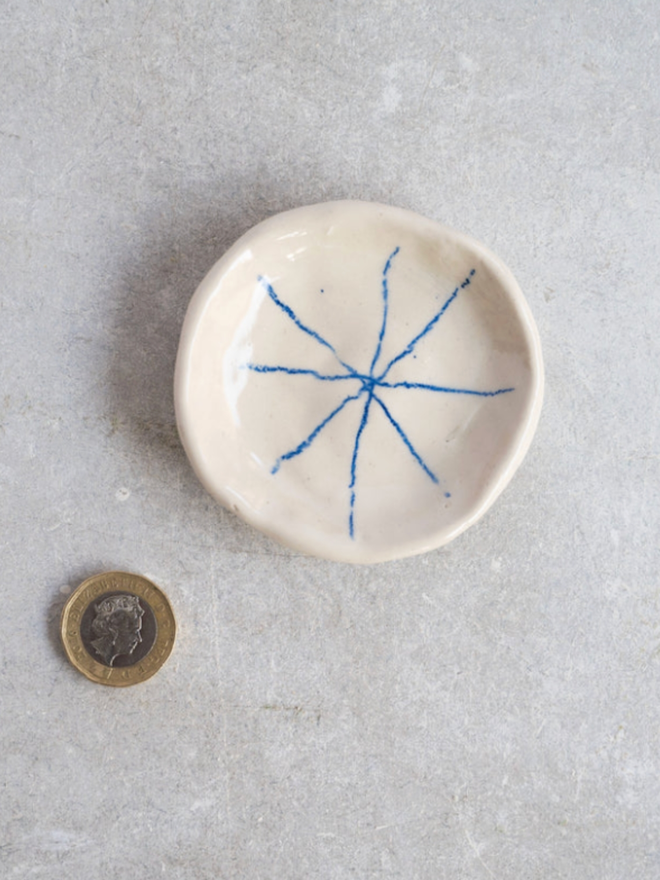 Wee Dishes. A dish with a ‘kiki' design.