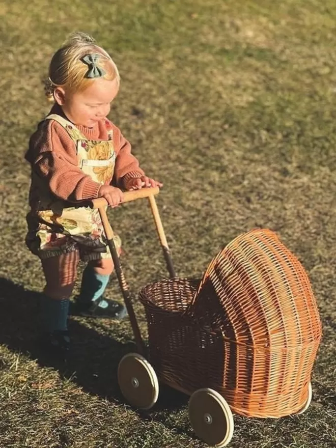 Natural Wicker Pram