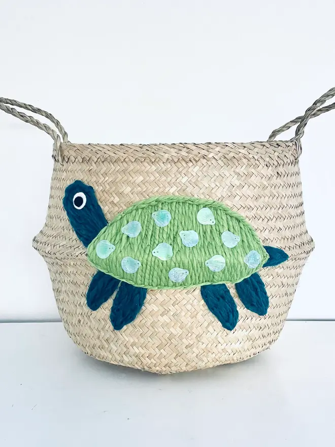 Green Sea turtle Belly Basket
