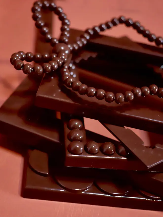 cocoa brown scalloped frame