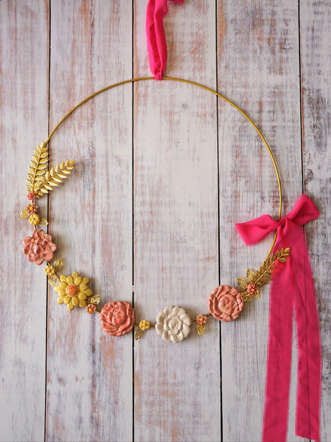 flower wreath, ceramic flower wreath, Flower decoration, flower wall hanging, Jenny Hopps Pottery, decorative wreath