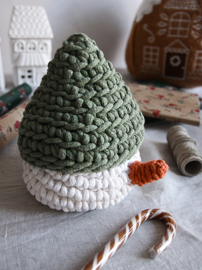 crochet snowman basket sage