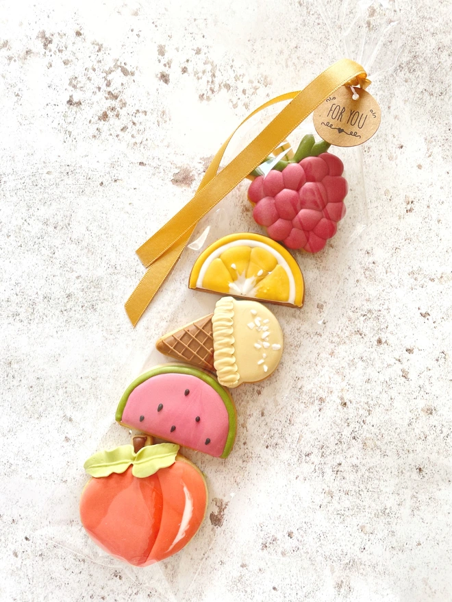 Summer iced biscuits