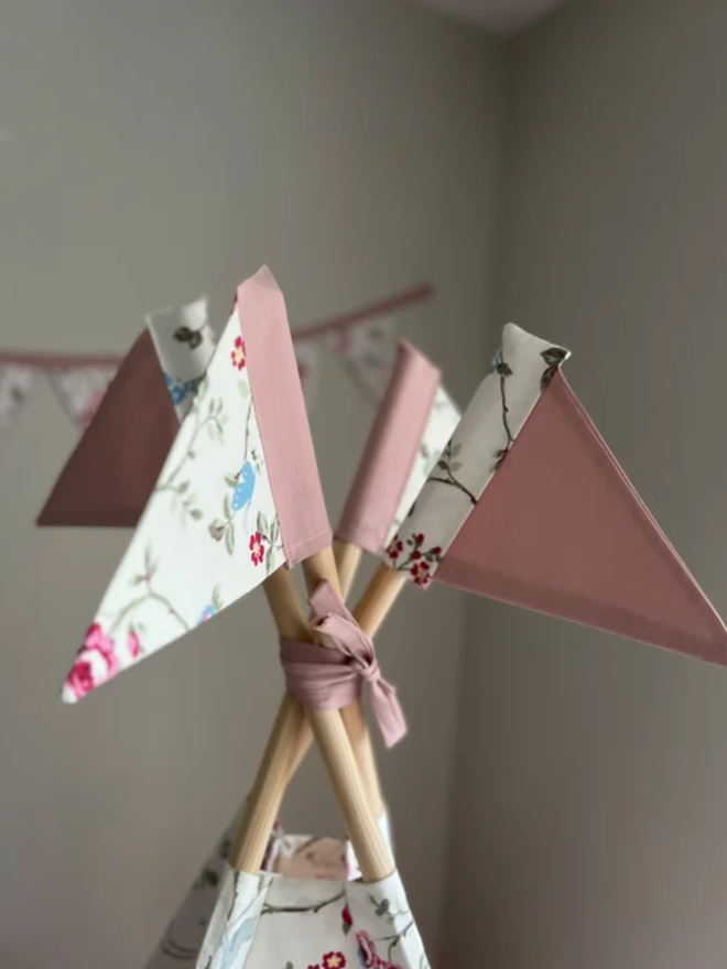 Bird Trail & Dusty Pink Teepee. A pink teepee with bunting and a pink design.