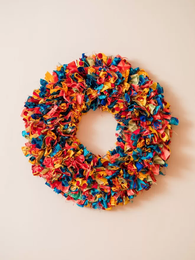 Sari multicoloured wreath