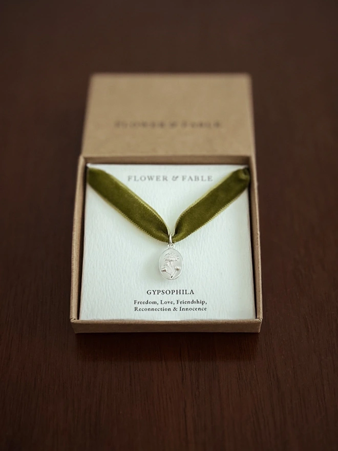 Gypsophila Medal Charm & Ribbon