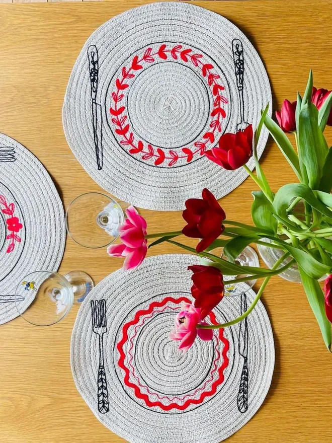 Set of 6 Embroidered Place Setting Placemats