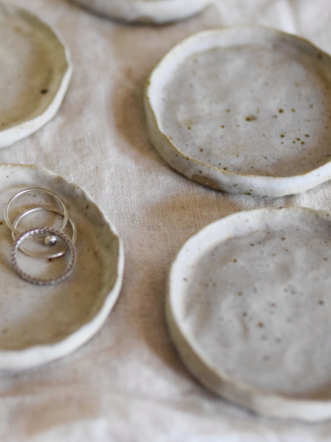 stoneware round trinket dish