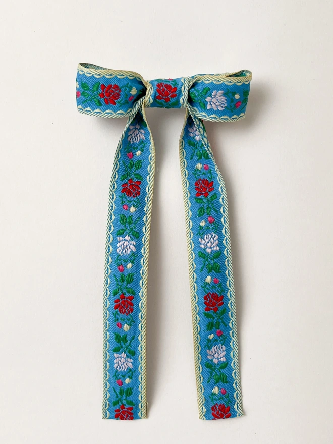 blue ribbon hair bow