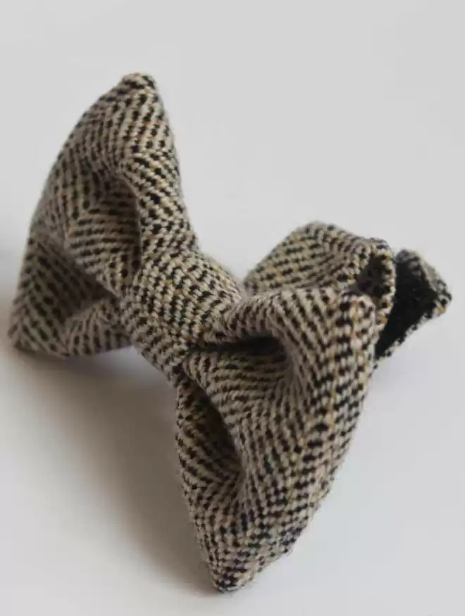 wool bow tie for dogs 