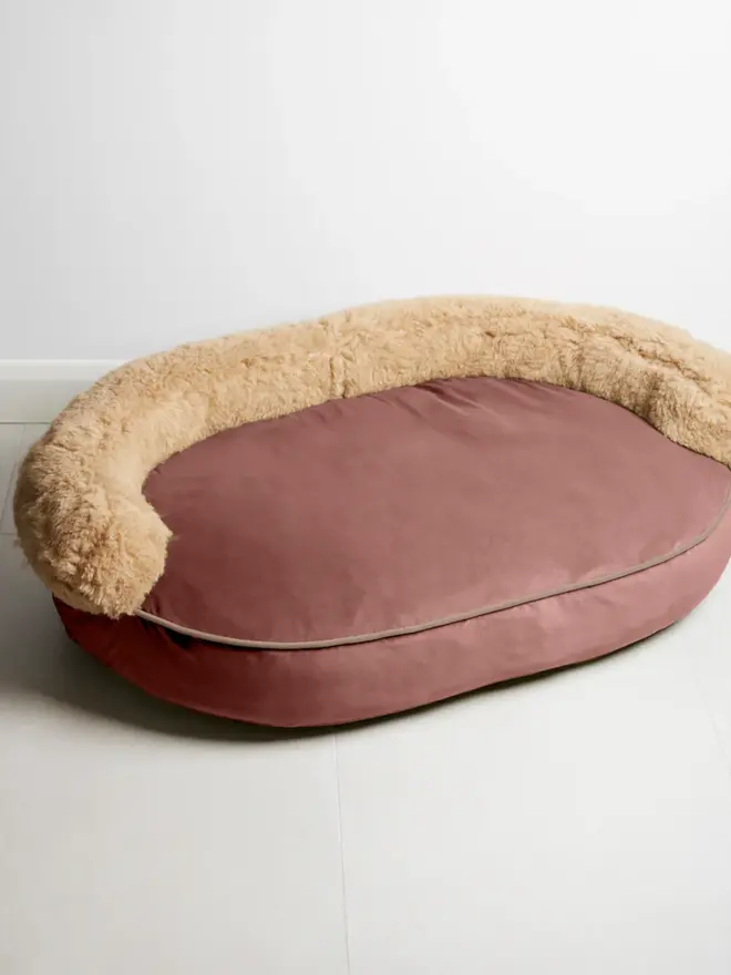 deluxe wool dog bed