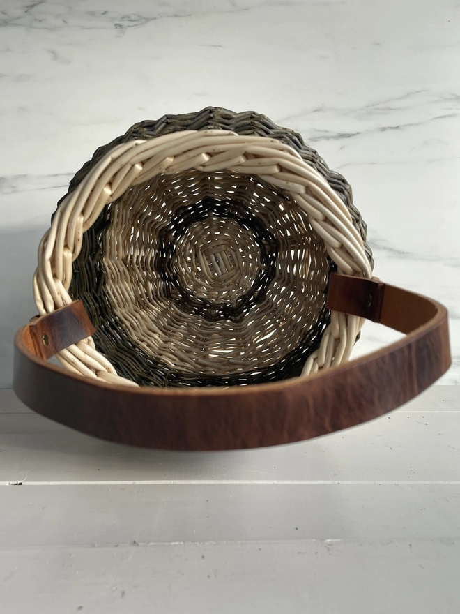 willow berry basket natural handbag lunchbag round lrather handle green white craft twist weave interior contemporary collection